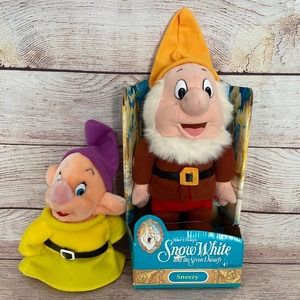 Vintage Snow White Dwarf plushies